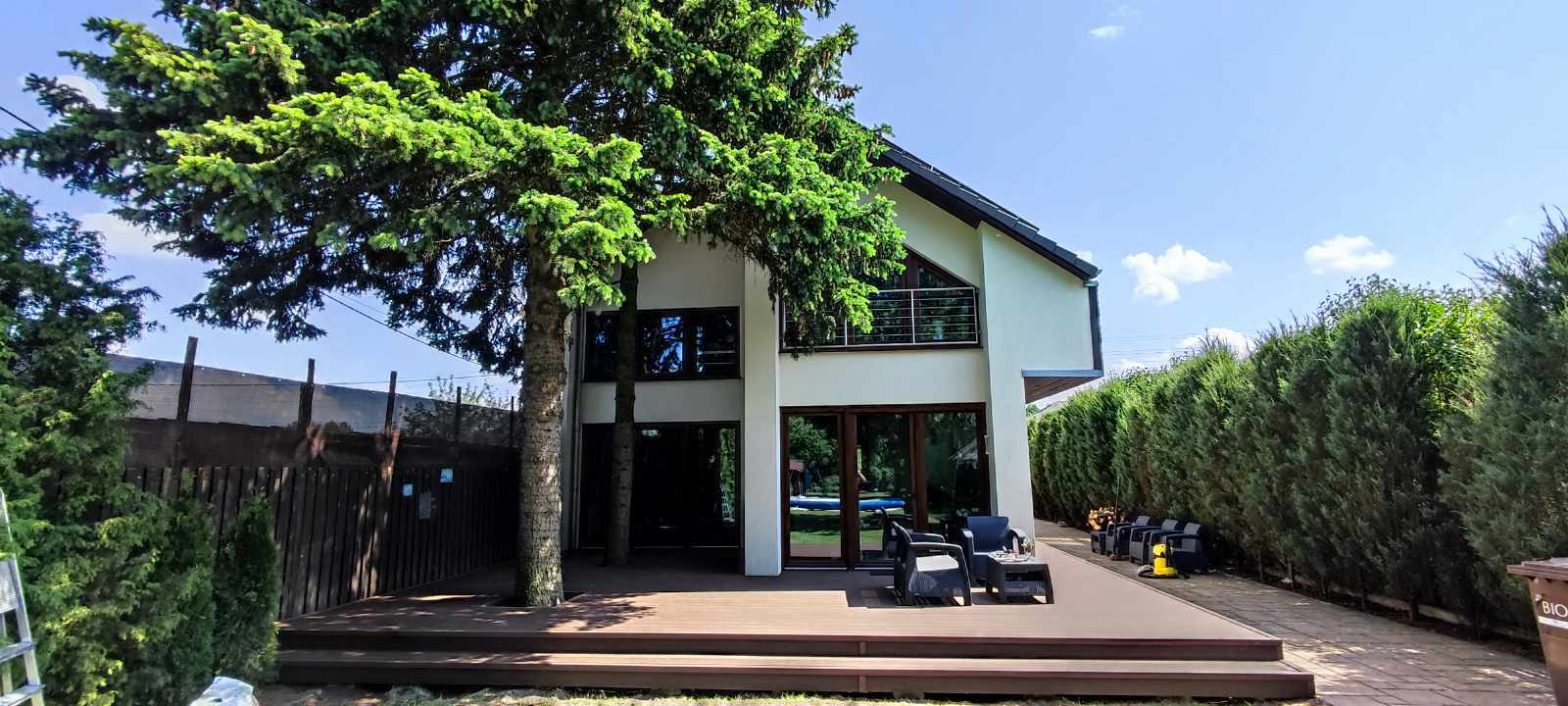 Benefits of decking around a tree